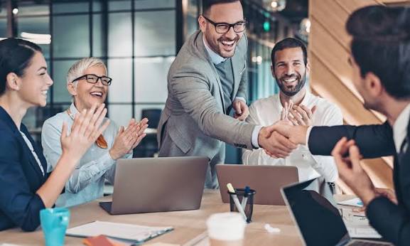 A business owner meeting with a trusted advisor